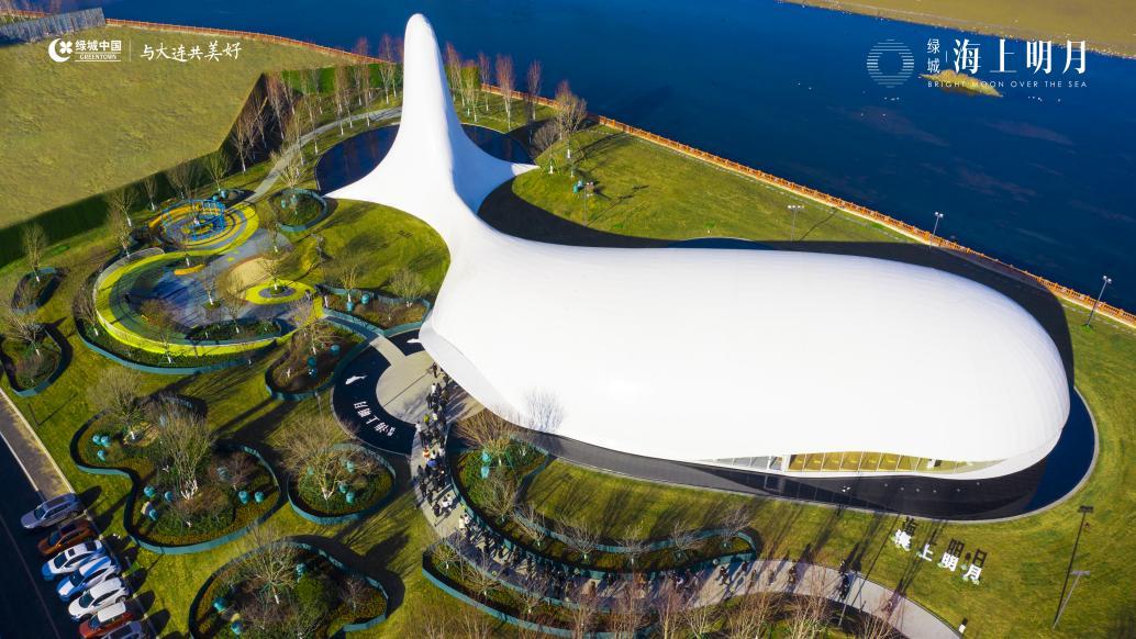 全城聚焦期待已久的大连网红地标大鲸鱼盛大开放