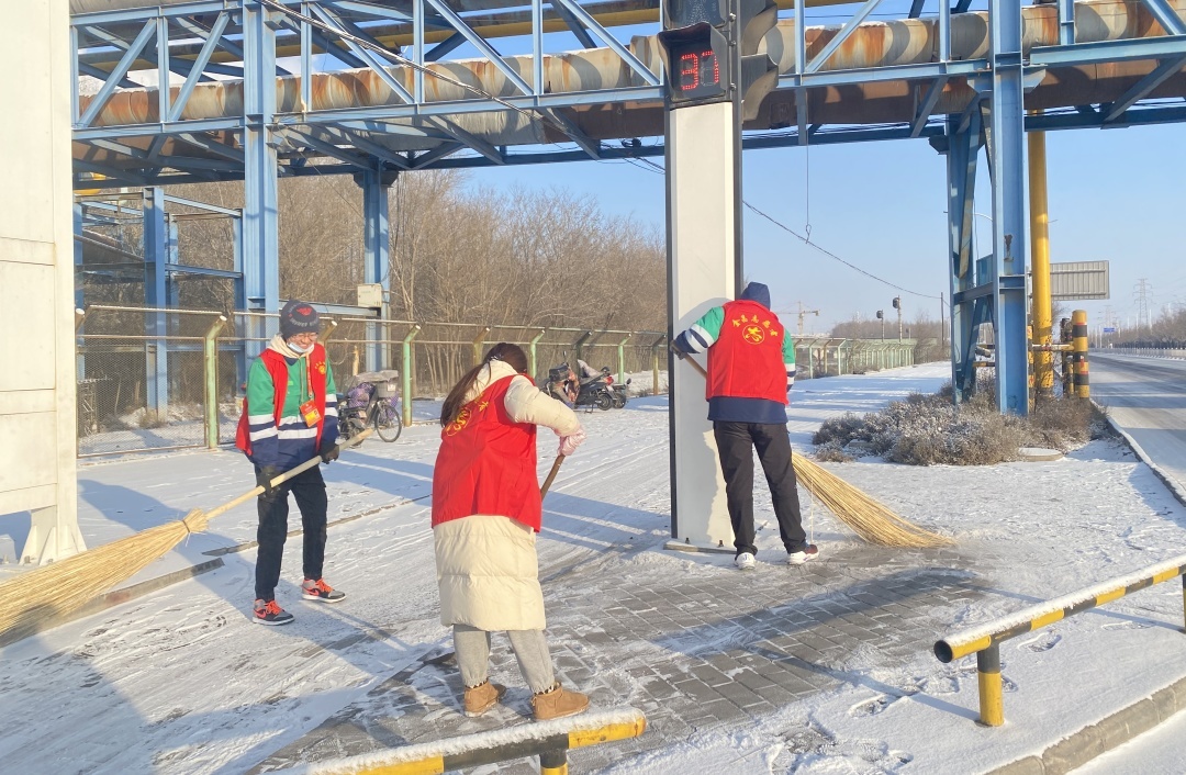 图为营销公司、信息与自动化工程公司、建设公司志愿者