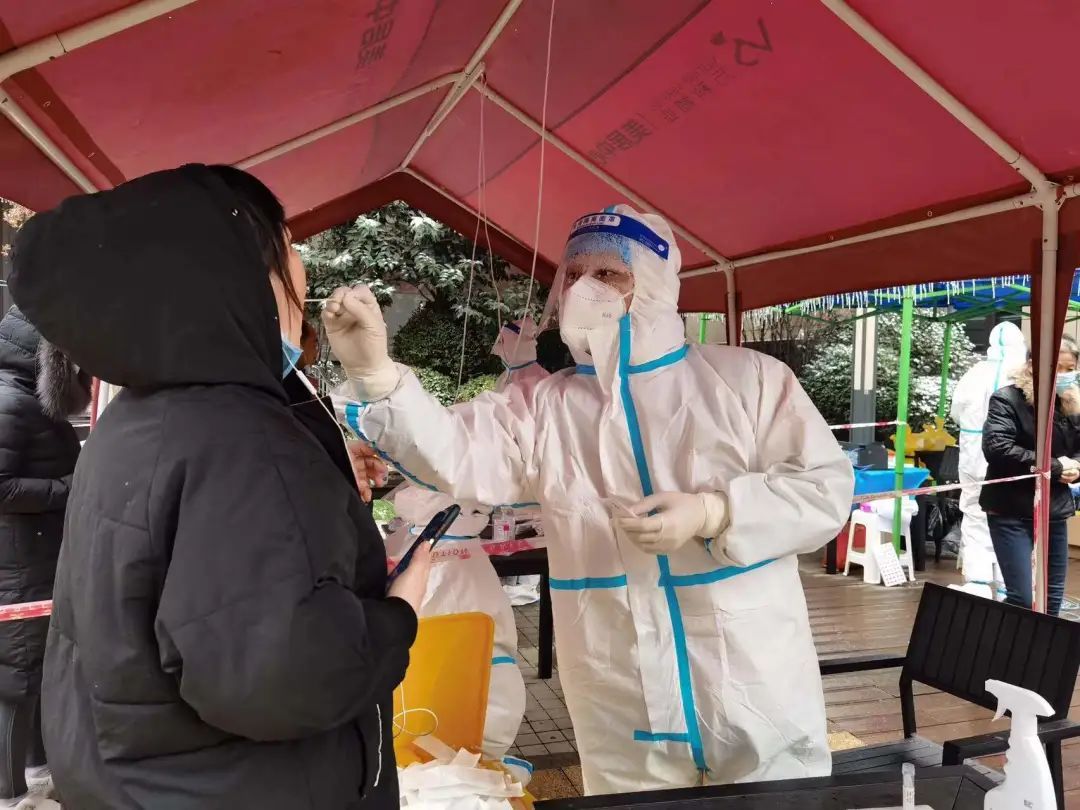 西安市人民医院&middot;西安市第四医院：特殊时期的浪漫 为你写诗