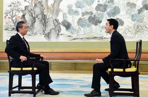 王毅就2020中国外交重磅发声：中美关系困境源于美国视中国为最大威胁