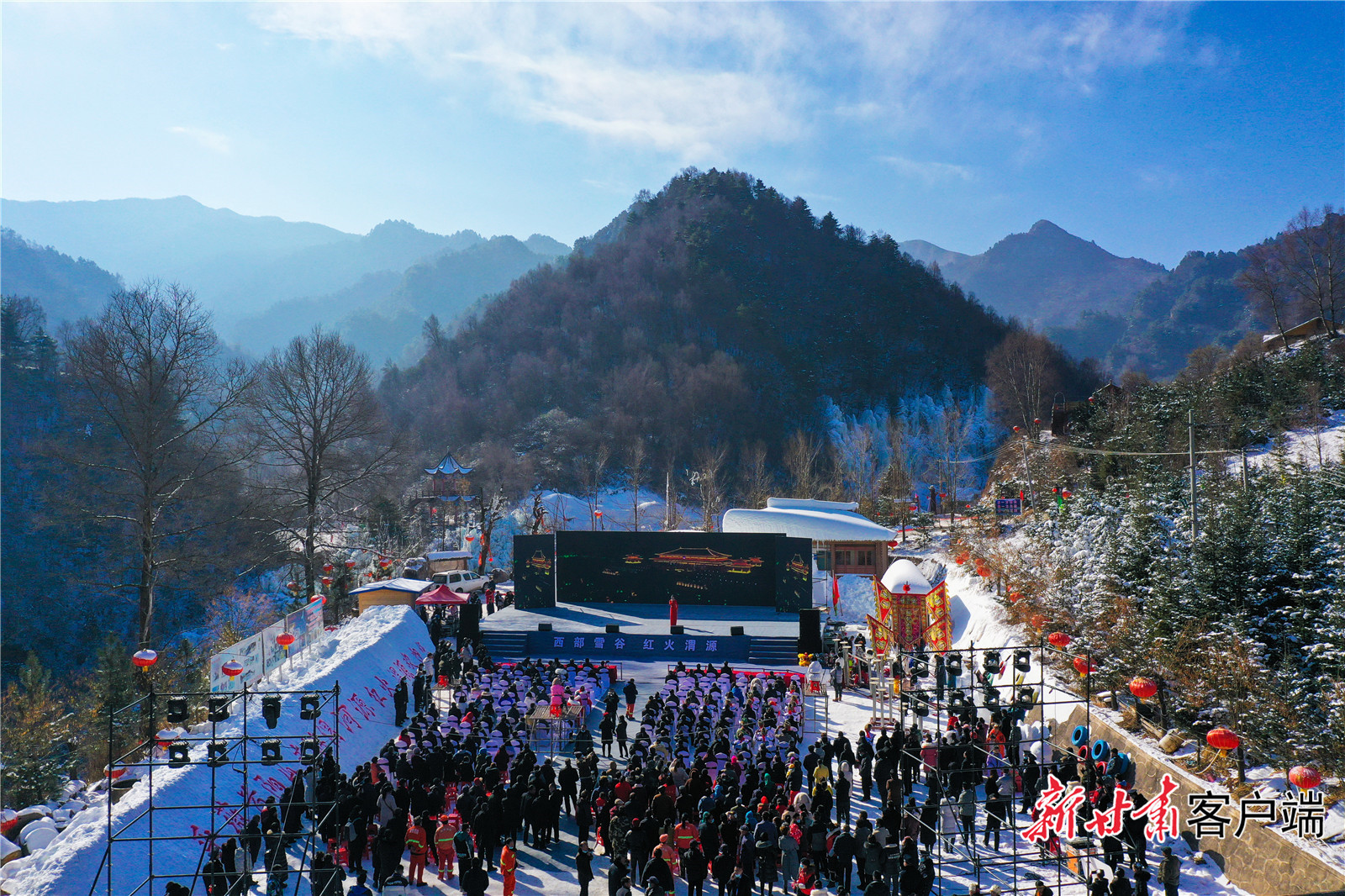 启动仪式现场热闹非凡