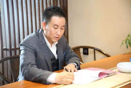 专访热心弘扬慈善的海南一龄医院管理集团李玮董事长