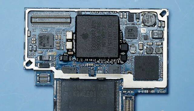 退休的iPhone不要扔!从「割肾」到「上墙」,见证苹果的10年变迁