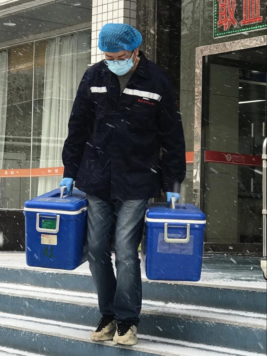 风雪中，温暖前行 | 潍坊市中心血站护送生命之源