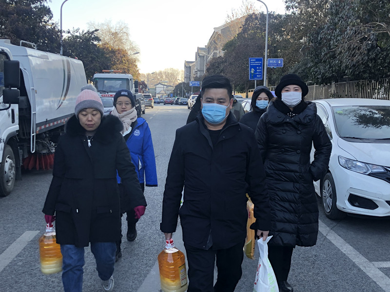 寒流很冻人，他们真暖心——历下区新联会网络人士分会、泉城路分会开展暖冬慰问活动