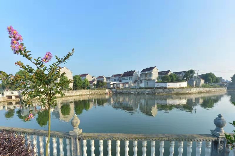 怀宁县平山镇人心齐了村庄美了