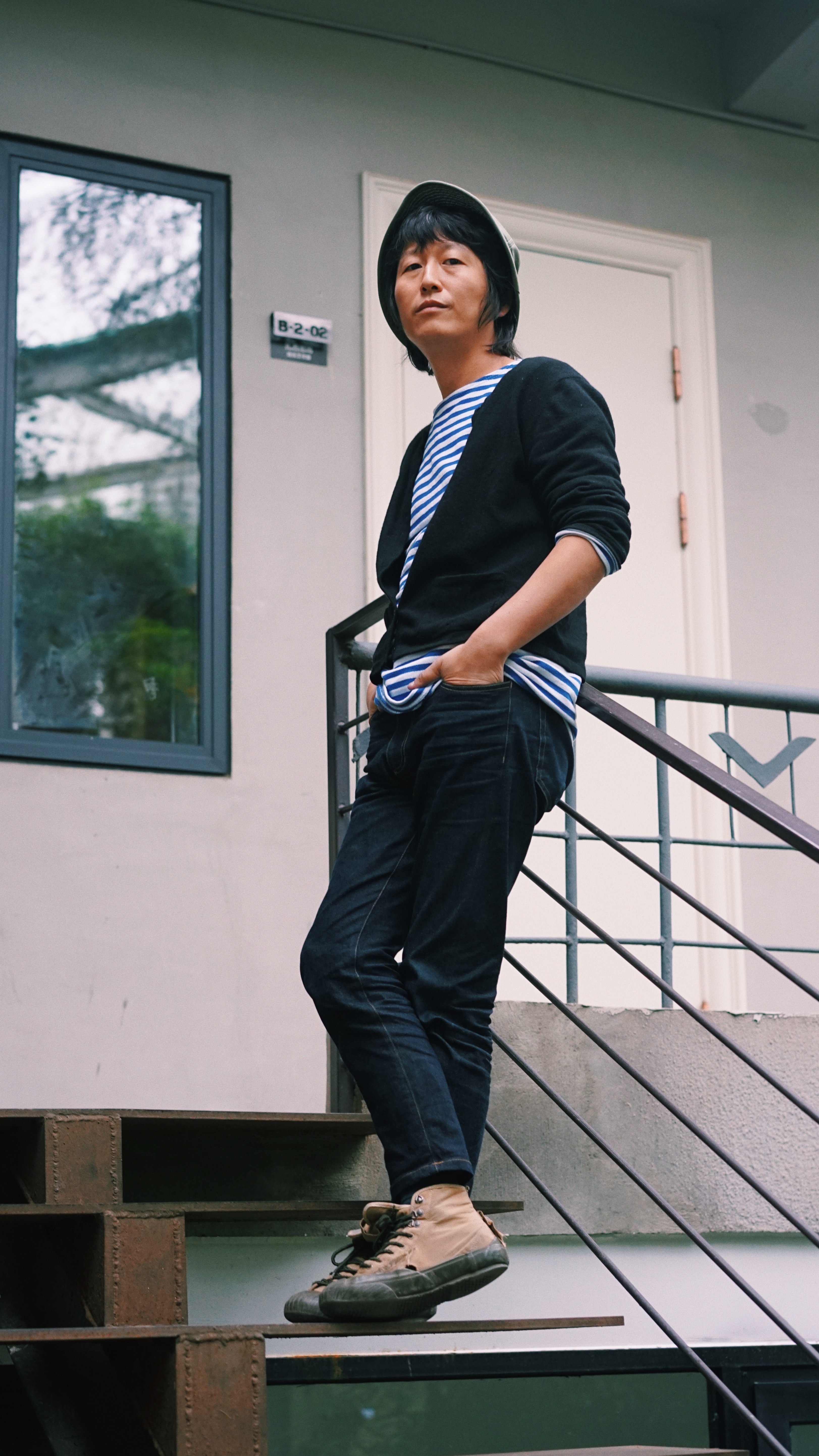 声音玩具乐队主唱欧珈源，如今初始成员只剩欧珈源一个人。旗 /摄