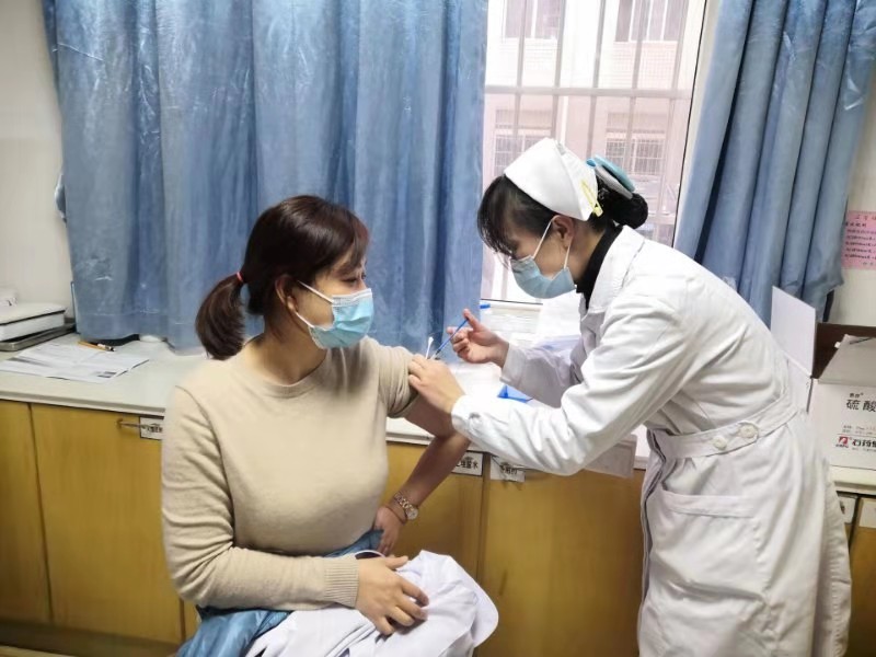 望江县开展首批新冠疫苗接种工作