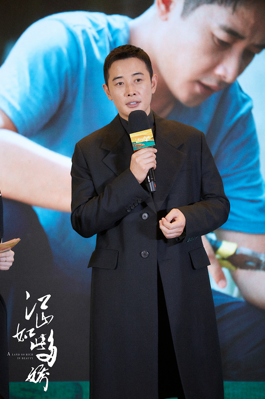 罗晋江山如此多娇为角色每天骑摩托车往返片场与住地