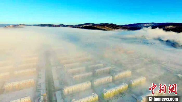 哈气凝霜“中国最冷小镇”连续6天跌破-40℃