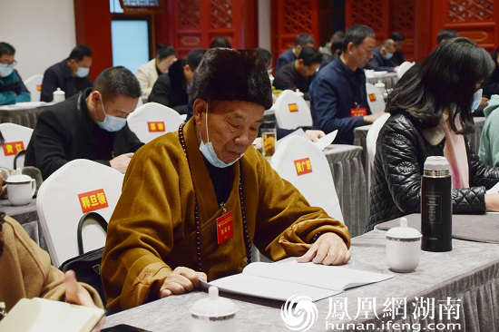 政协委员释旦领