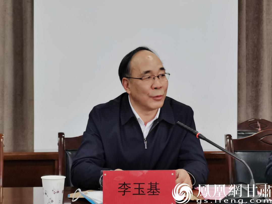 甘肃政法大学校长李玉基说,用实践反馈理论研究,校企合作才会在人才