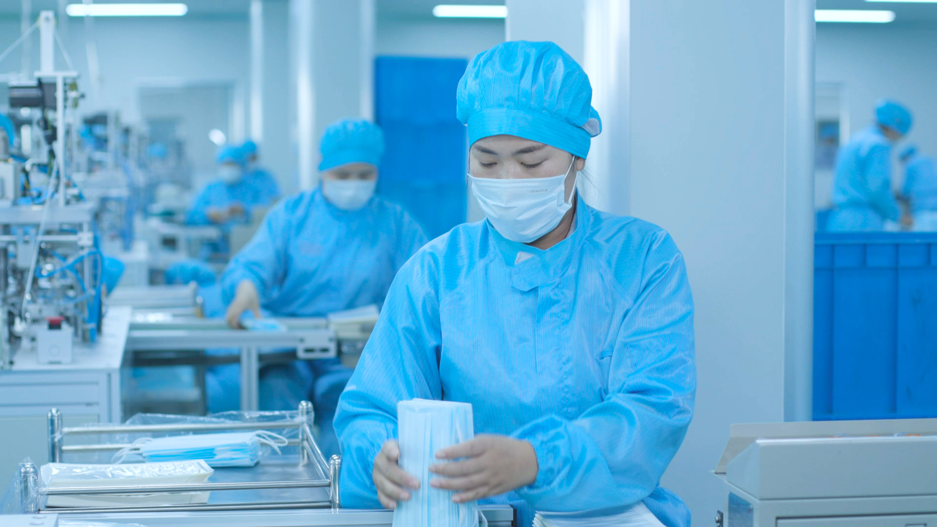 河北定州宝塔医疗器械有限公司加班加点生产确保市场供应