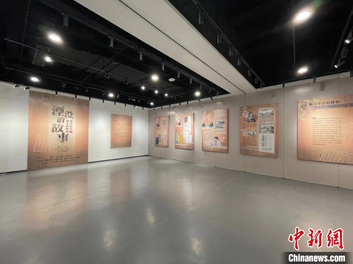 对相杂字教材对后世教科书普遍采用插图方式,具有深远的意义和影响,图画识字的教学方式绵延到了现代教育之中。 华东师大供图 摄