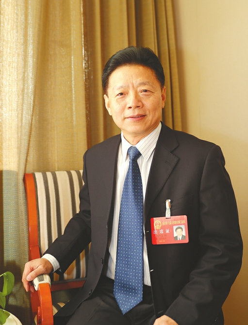 两会专访：锚定目标不放松 持续发力谱新篇