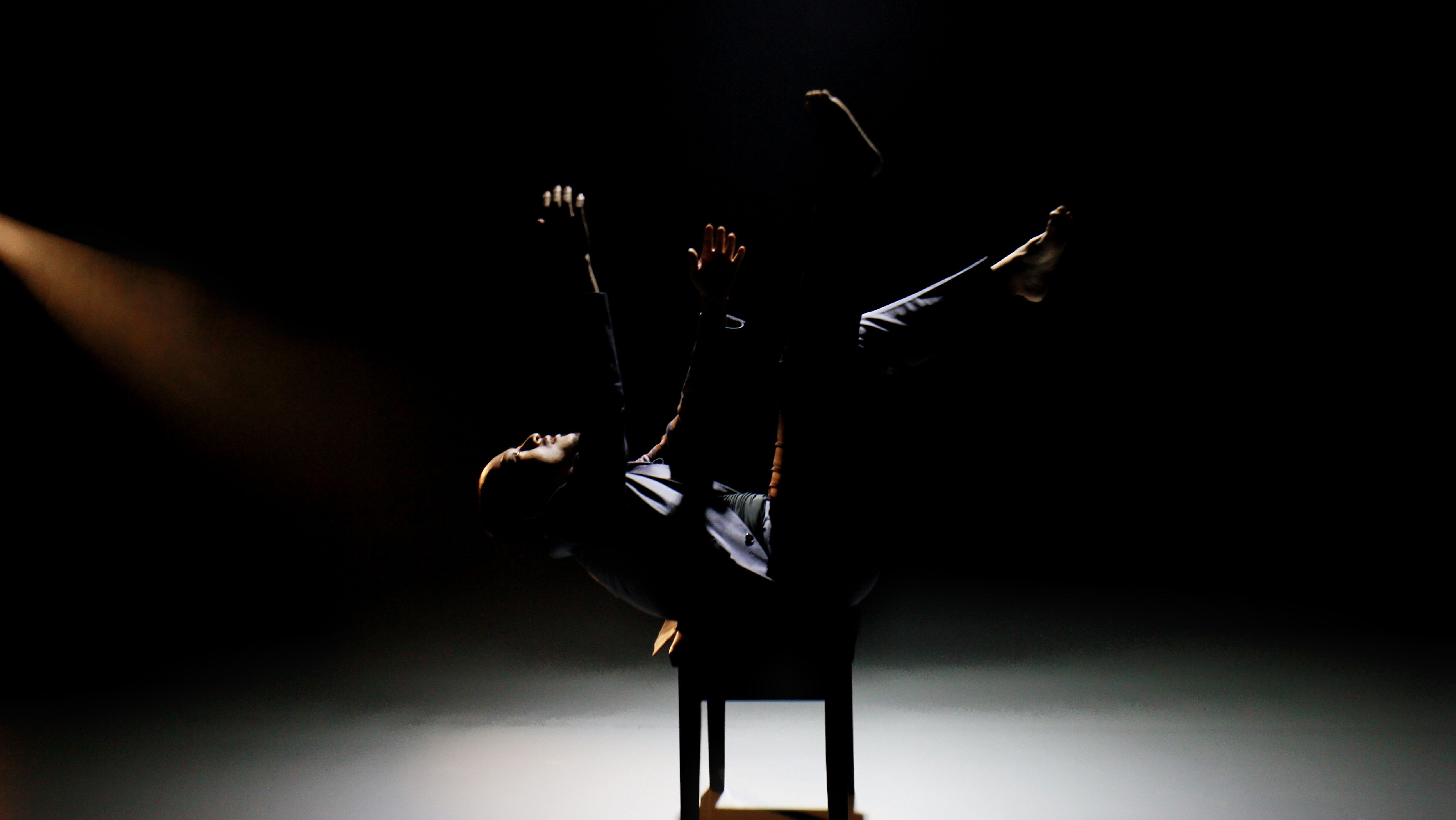 汪涛作品《我》。