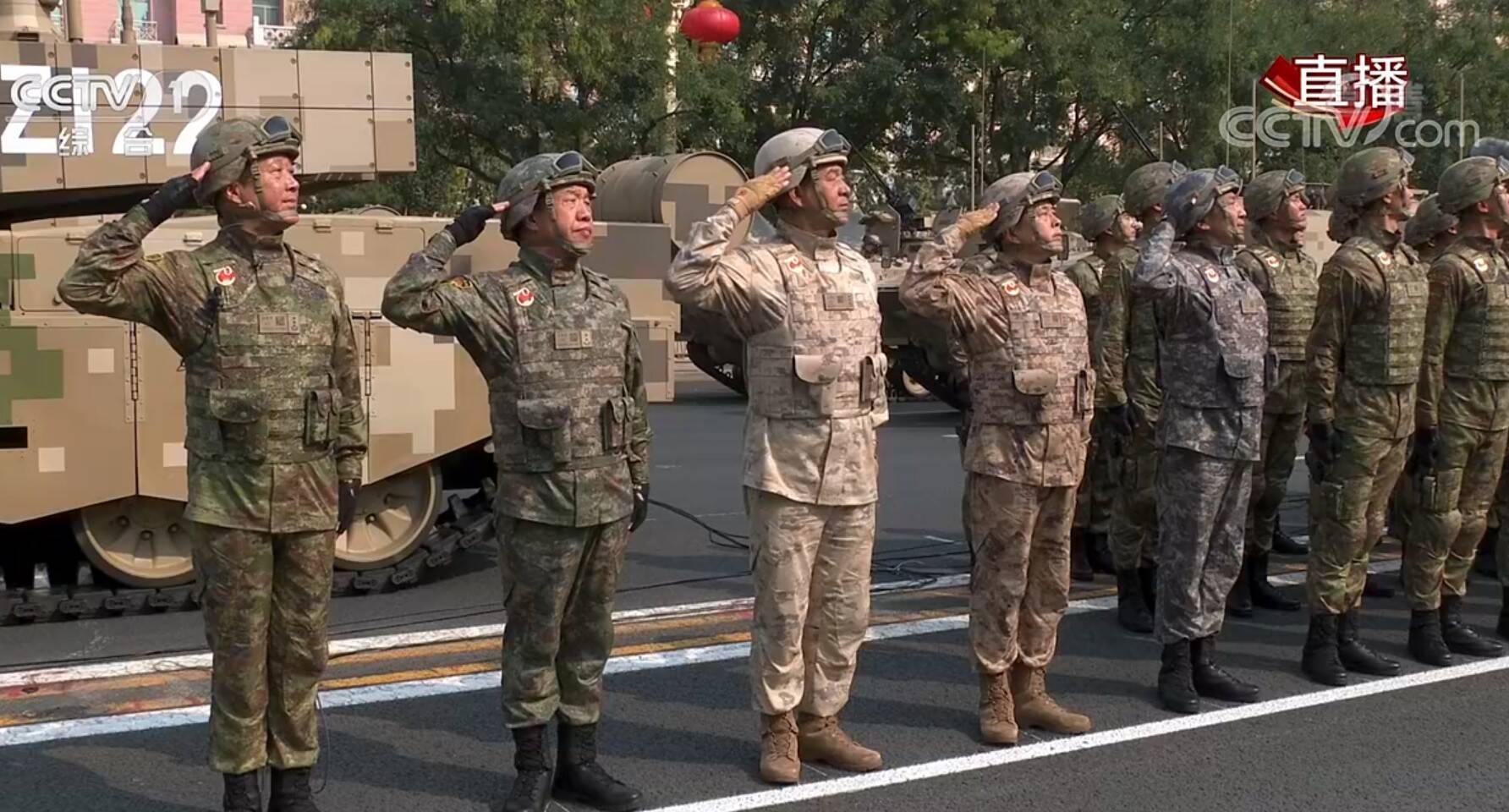 帅西藏军区边防部队成建制大规模换装星空迷彩作训服