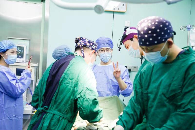 上海韩啸医疗美容韩啸棉花糖第三十九次丰胸手术公开直播