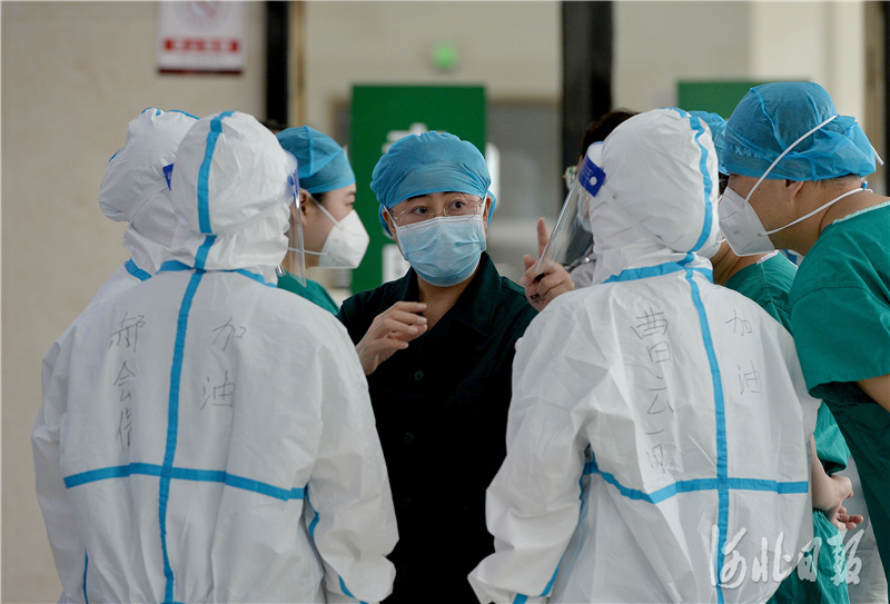 河北日报记者张昊摄影报道2021年1月15日,石家庄市人民医院建华院区