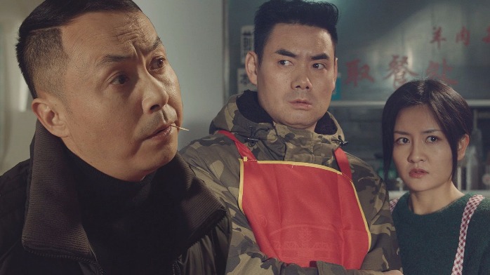 陈翔六点半：一顿饭10块钱，他付不起账居然喊一帮兄弟堵住小店