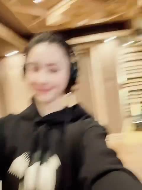 张柏芝好美哦！唱唱跳跳大喊“加油”
