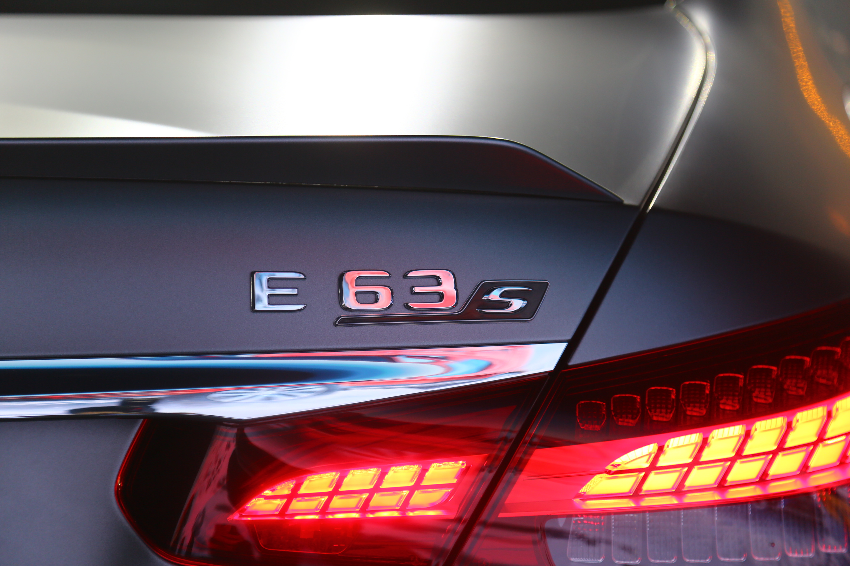 梅赛德斯-AMG E 53/E 63国内上市 售价94.88/146.88万元