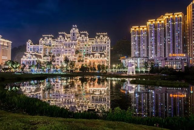 通向"宏立城花果园"轨道正在建设!