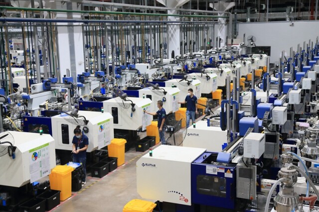2020年9月17日，岳阳新金宝工厂精密车间打印机生产线。徐典波 陈煜 摄