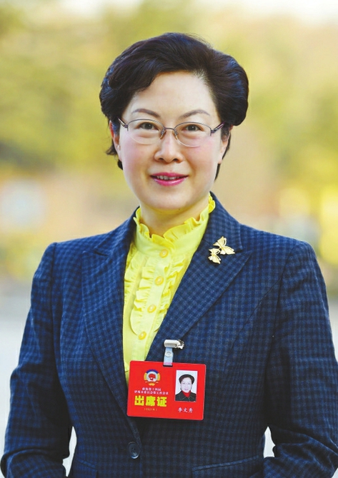 两会专访：锚定目标不放松 持续发力谱新篇