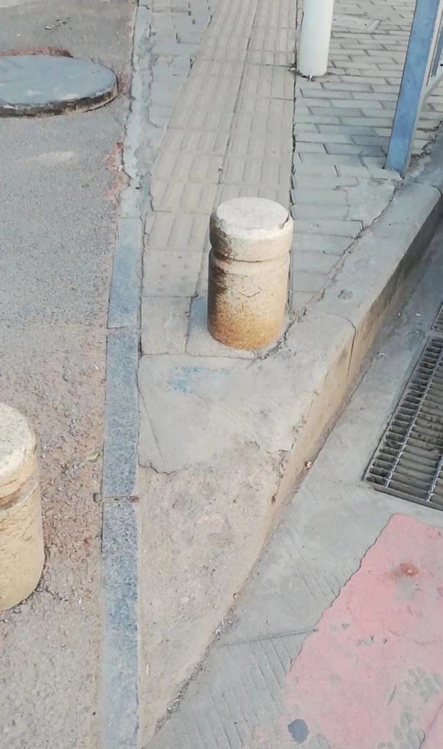 深圳一“瓷娃娃”摔伤后去世 亲友质疑:无障碍通道坡度过大_凤凰网