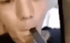 丁真吸烟视频曝光！吞云吐雾太老练：曾自曝不吸烟