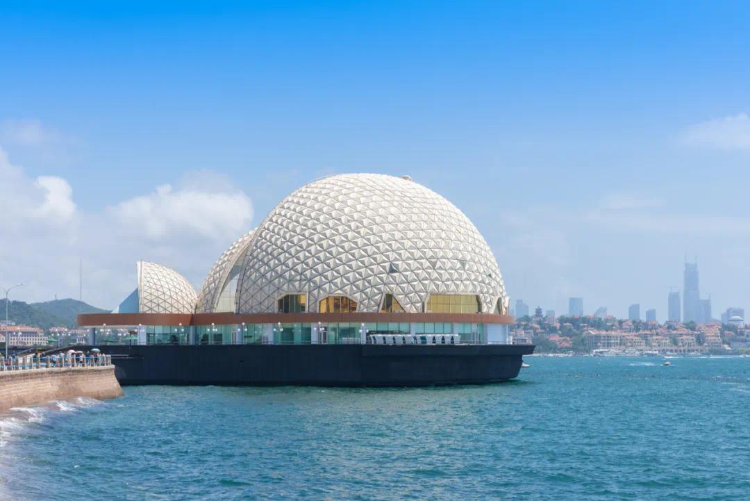 上提出拟将青岛市西陵峡路2号"海上皇宫"一层改造为"故宫青岛文创馆