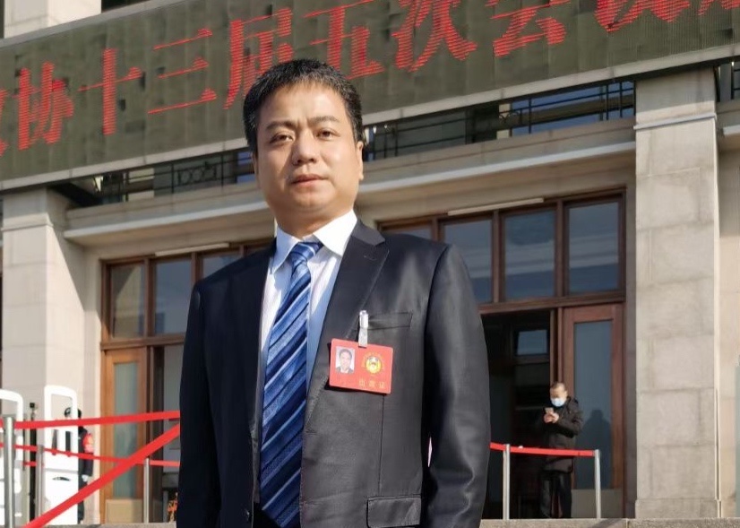 青岛市政协委员，上海财经大学青岛财富管理研究院执行院长姜晖