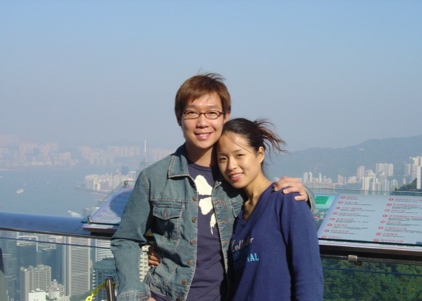 品冠庆结婚九周年纪念日与老婆视频喝香槟