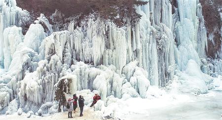 大墩峡美景醉游人