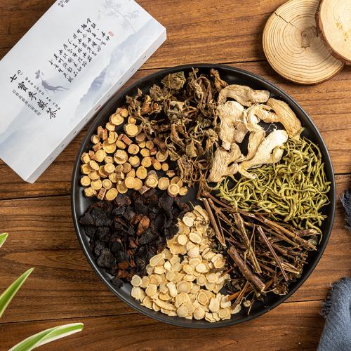 在参苏饮的基础上,根据国家卫健委发布的新型冠状病毒感染的肺炎防控