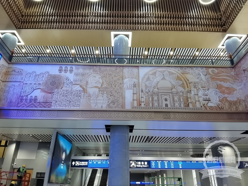 南站房中厅和二、四候车室改造后“闪亮登场” 西安火车站一二三四候车室全部改造完成投入使用