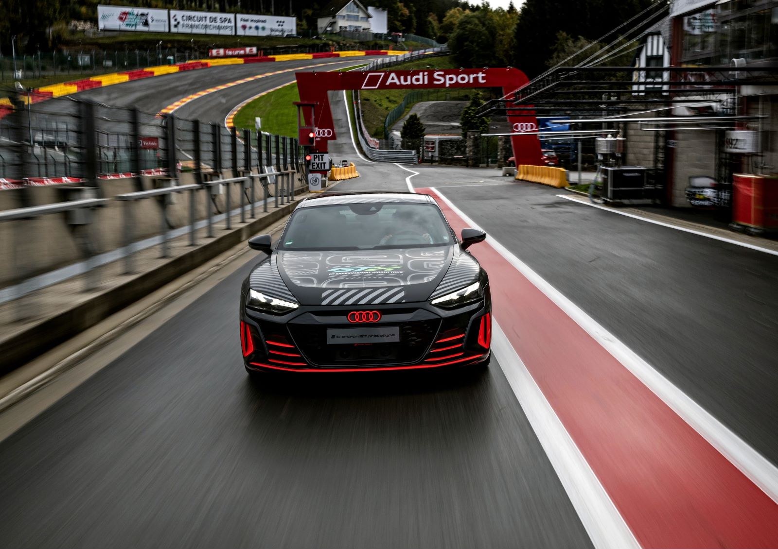 奥迪e-tron GT年内量产上市 开启奥迪运动RS车型电动化之路