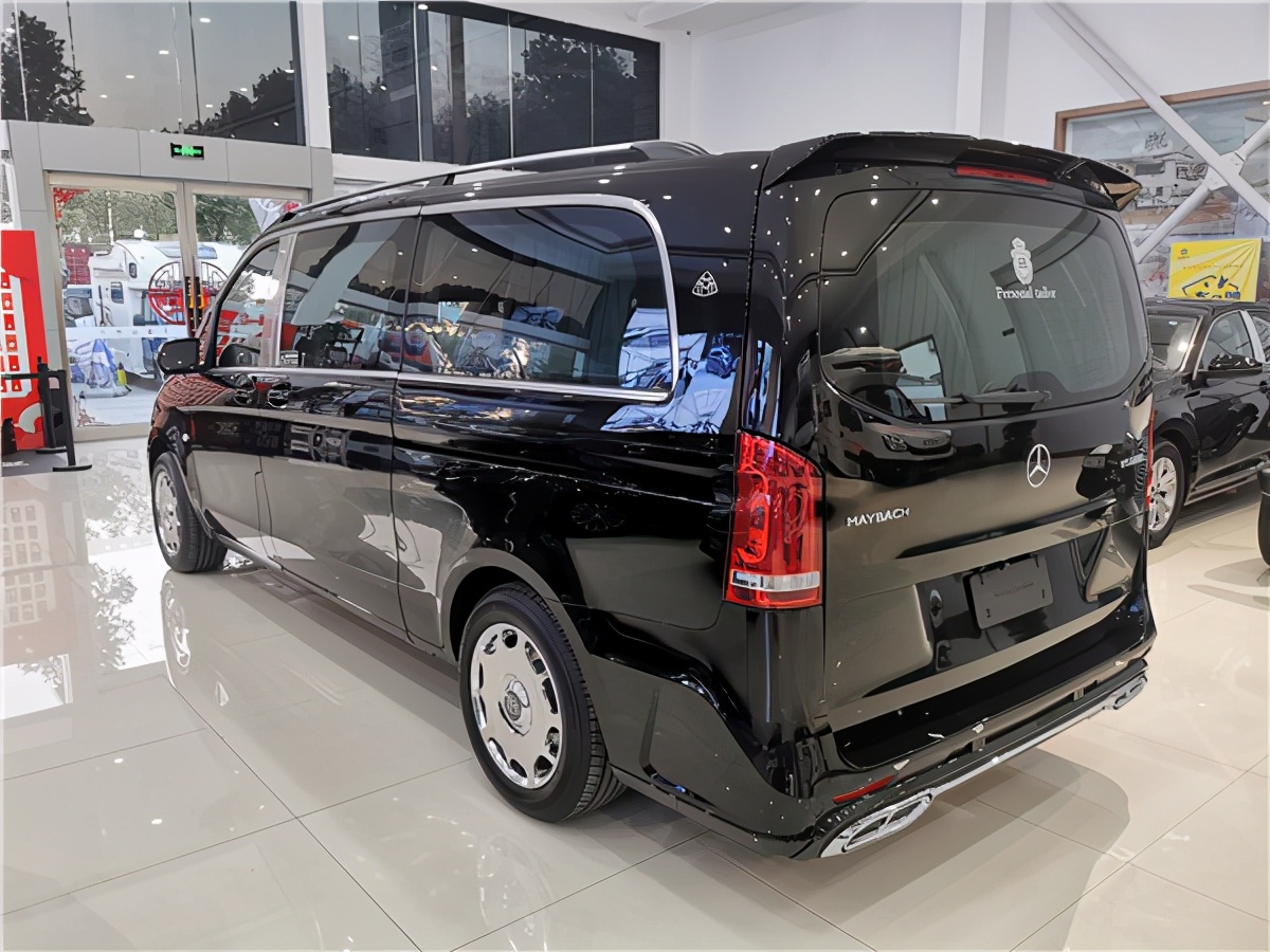 新款奔驰威霆平顶双开门定制版,上海展厅现车实拍