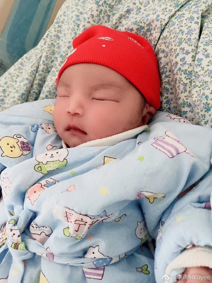 薛之谦前女友李雨桐宣布当妈（图）