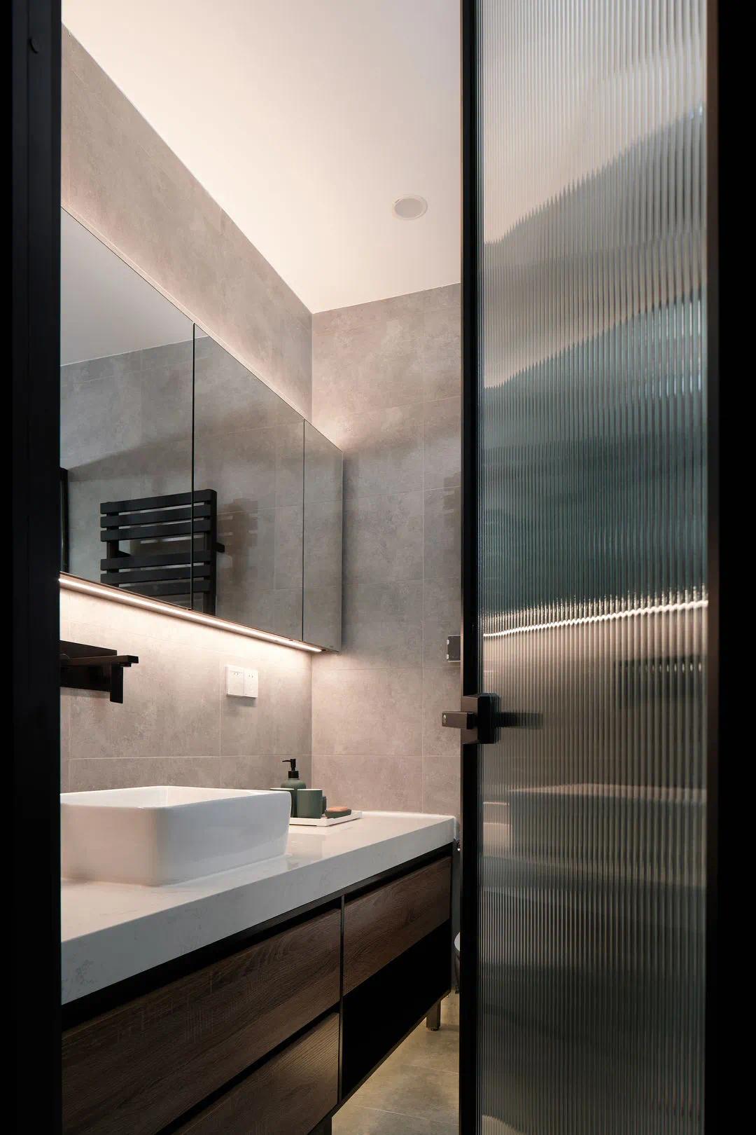 现代简约网红铝合金平开门极窄边卫生间灰油砂玻璃门超白长虹门-阿里巴巴