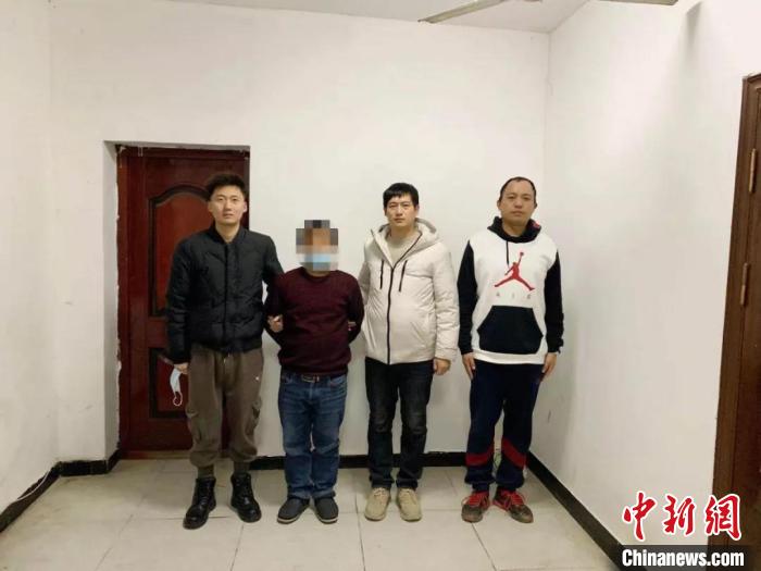 1月15日，经景德镇市、浮梁县两级公安机关联合奋战21个小时，鹅湖镇绑架幼童案成功告破，人质安全解救，犯罪嫌疑人汪某平被抓获。江西浮梁警方 供图