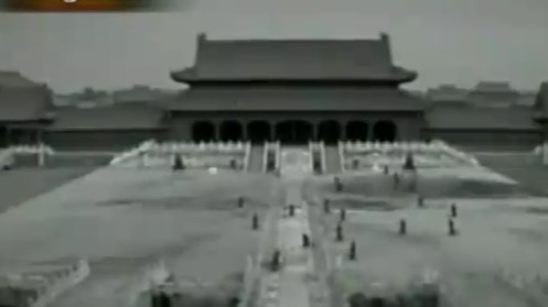 校工对刚当上北大校长的蔡元培恭迎行礼，蔡元培的一个举动令他意外