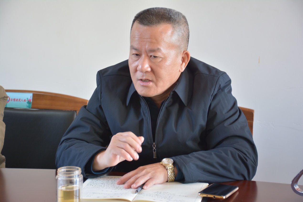 波莲中学校长王东伟