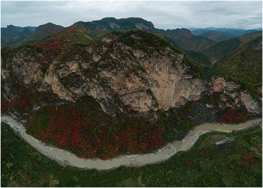 图｜两当县西坡镇琵琶崖远眺