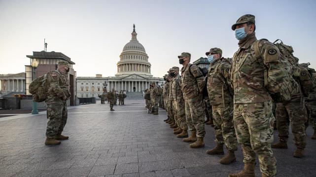 美国总统传统技能？前总统特朗普惹过的麻烦，拜登就职典礼上又碰上了