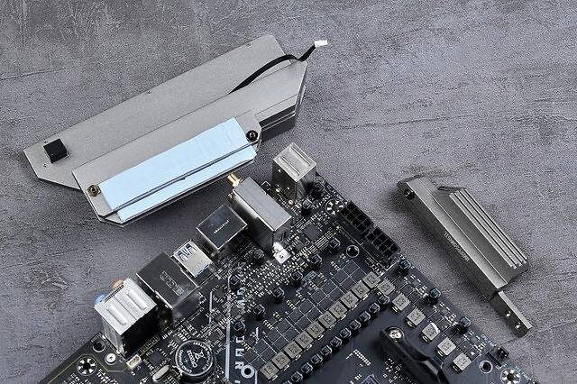 丐帮旗舰主板评测 铭瑄iCraft B550M WiFi