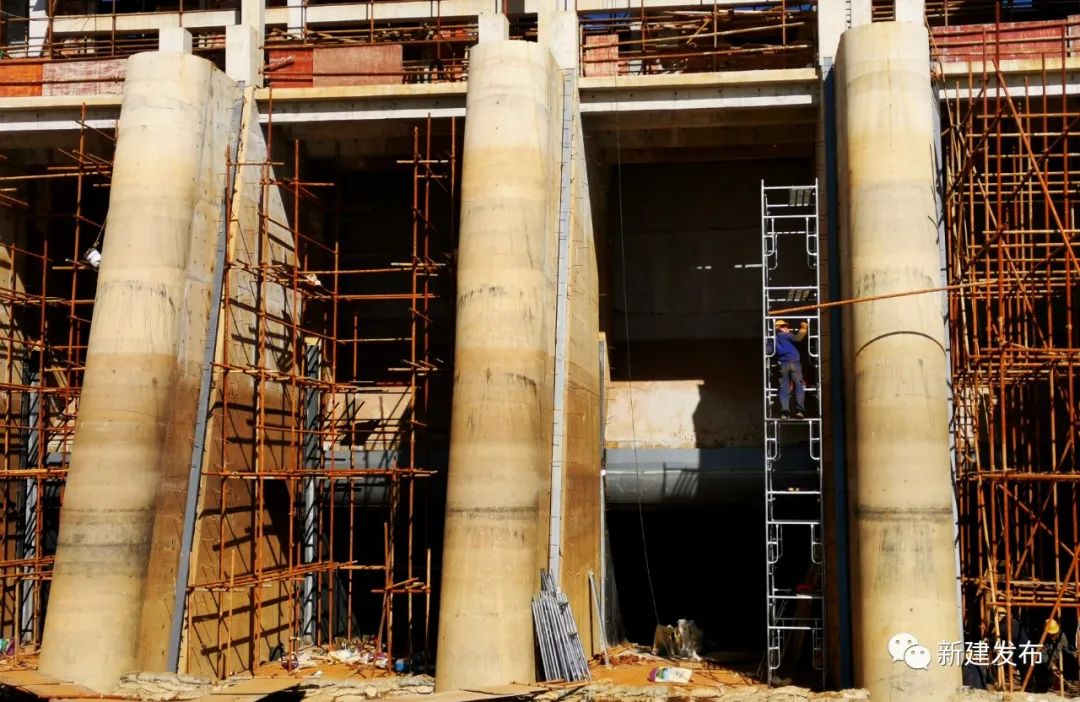 水池淤泥清理工具对列入背约被奉行人、巨大税收违法案件事主名单、当局采购告急违法背约行径记实名单的供给商(2)