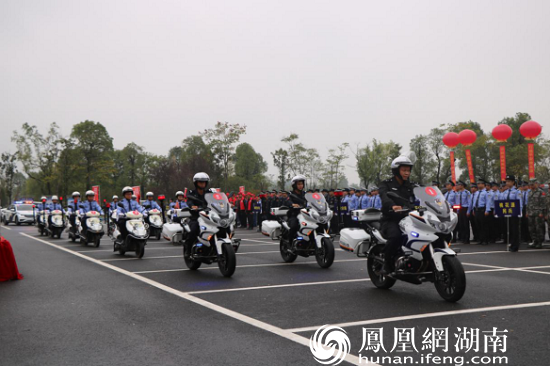 旅游警察为桃花源保驾护航