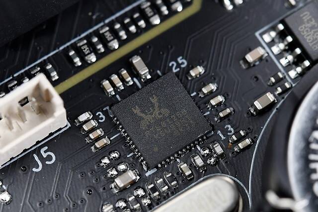 丐帮旗舰主板评测 铭瑄iCraft B550M WiFi